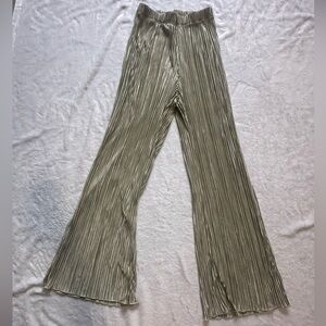 Crinkle wide leg pants size small